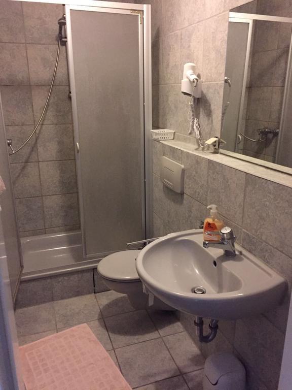 Single Room,1135336822:JPEG